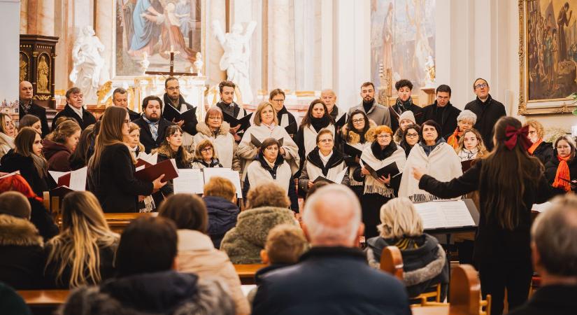 OTT VOLTUNK: Csodás kórusmuzsika töltötte be Zoboralja és Mátyusföld településeit (FOTÓK)