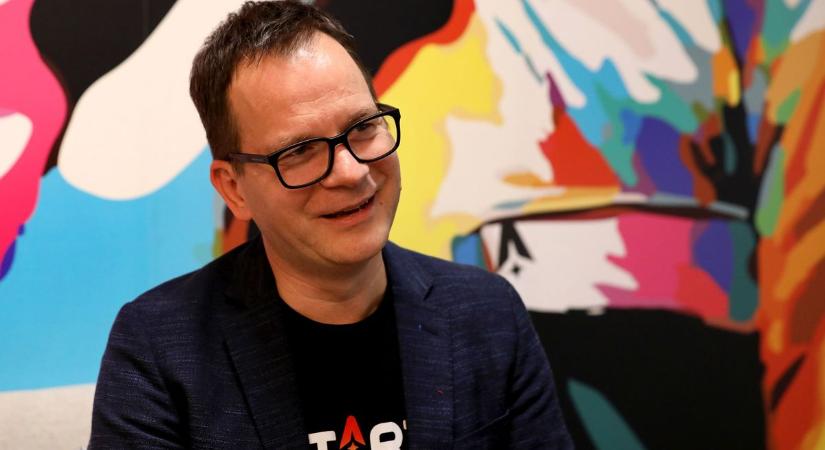 Péntektől Balogh Petyáék is a nagyok ligájában fociznak, folytatódhat a startupvadászat