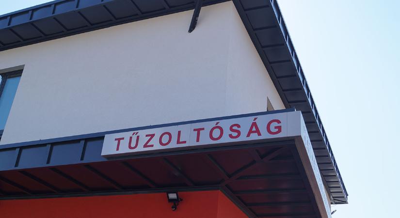 Kigyulladt egy melléképület Orosházán