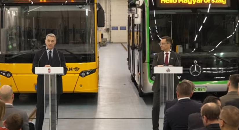 Lázár János “karácsonyi ajándékot” hozott: kölcsönösen elfogadják a DKV, illetve MÁV és Volán-bérleteket a debreceni járatokon