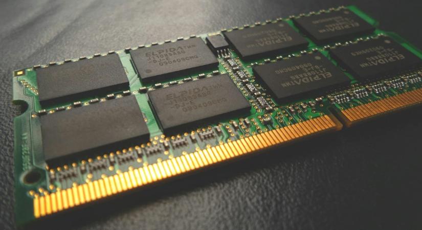 RAM-okban a piac. Régiós szinten is a magyar árrobbanás a legbrutálisabb, és hol van még a vége?