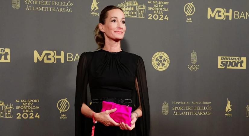 Epres Panni fotóit ünneplik a sztárok, még Buzsik Borka is reagált