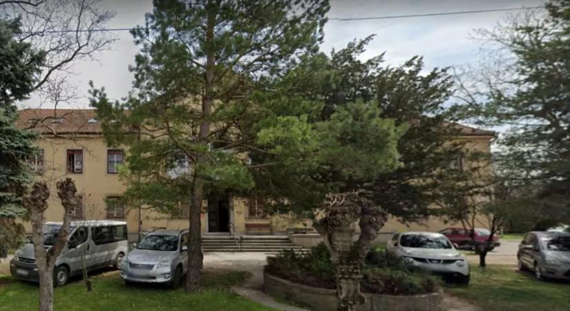 Nem kapott letöltendő börtönt a sérült gyerekeket bántalmazó dunavecsei iskolaigazgató