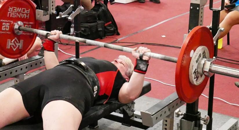 50 évesen 390 kilót emel egy átlagos magyar nő