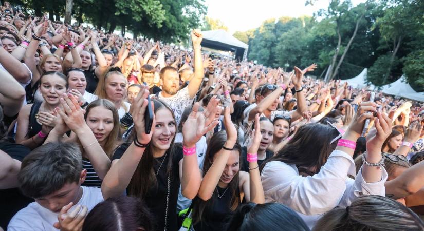Kiderült, hogy mennyibe kerül a tataiaknak a VZV belépő jövőre