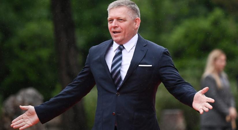 A szlovákiai magyaroktól elszedik a földjeiket, de Fico és fia egymás után veszi a pozsonyi lakásokat