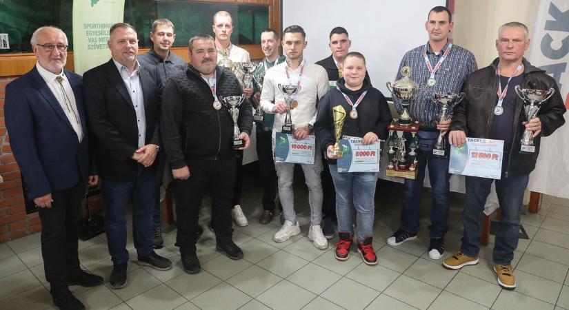 Évet zártak a vasi horgászok - ők a 2025-ös év legjobb pecásai