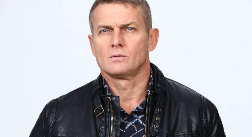 A TV2 miatt rúgta ki Rékasi Károlyt az RTL: mennie kellett a sikersorozatból