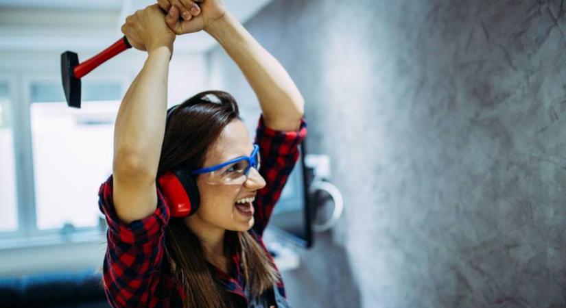 60 ezer forintért szétverhetsz egy szobát: a pszichológus véleménye a rage roomokról