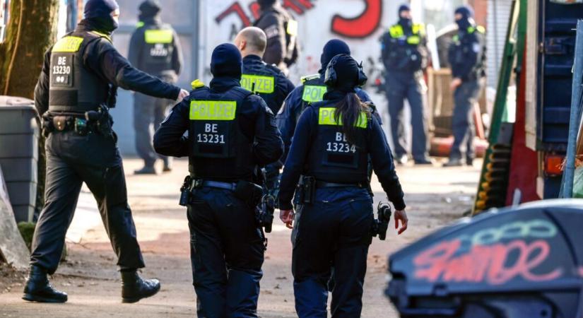 Karácsonyi vásárok elleni támadáshullámra figyelmeztet a német rendőrszakszervezet