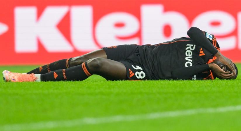 „Öt hétig nem játszik, de a fizetését mi fizetjük” – Cesc Fabregas a válogatottat okolja játékosa sérüléséért