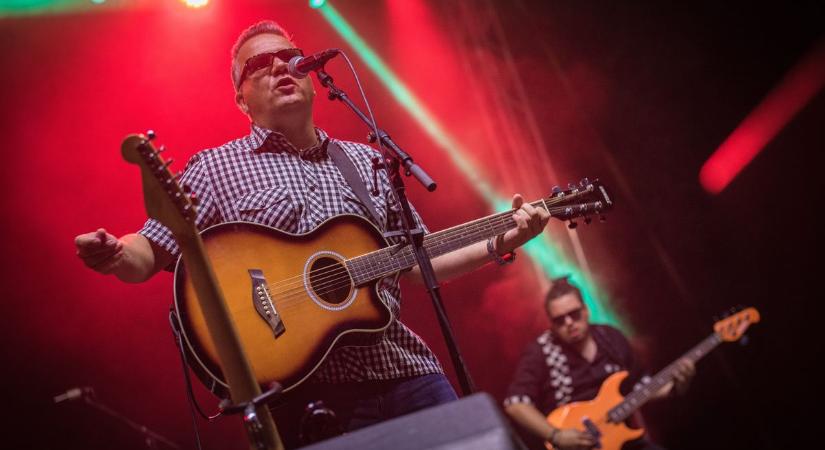 Amikor a rock’n’roll imává válik – Új dallal jelentkezett Boka