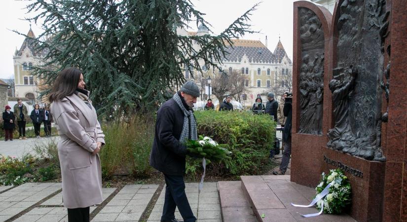 Kodály Zoltán születésnapjára emlékezett Kecskemét, ünnepi műsorral tisztelegtek a zeneszerző előtt – fotók