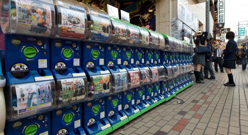 Magyar termék esett ki egy japán automatából, kibontották és egyszerűen elnémult a társaság