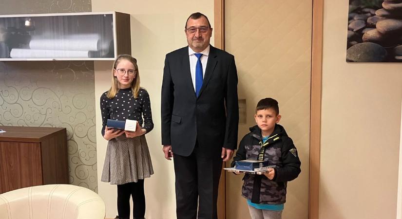 Mi a manó? Sokat tudnak a hulladékról, ezeket a gyerekeket díjazták