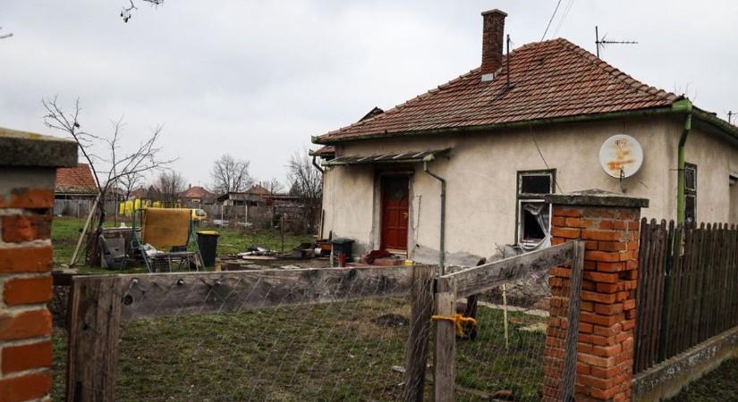 Szívszorító: ezt teszik a helyiek a zagyvarékasi tűzvészvész áldozatának családjáért