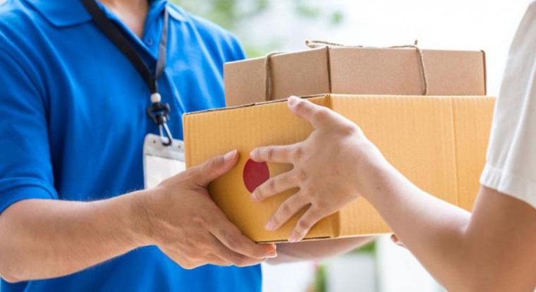 A DPD sajnálja, hogy idén karácsonykor minden 10. csomagjuk késik