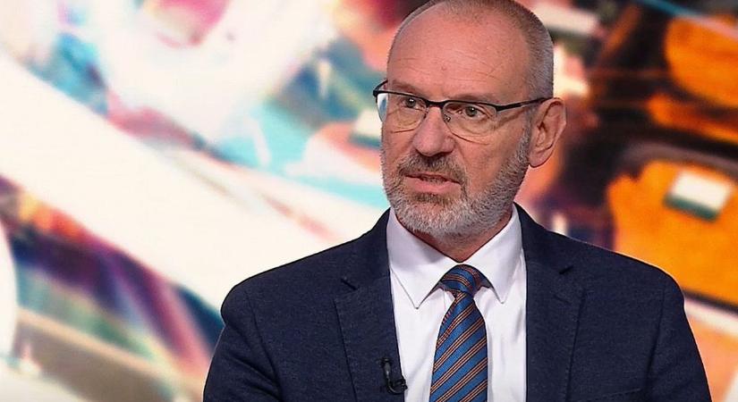 Zsigó Róbert: a Tisza 5 perc alatt elvenné a 14.havi nyugdíjat és nyugdíjadót vezetne be