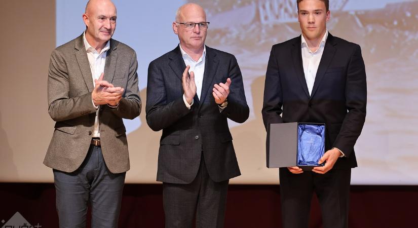 Évzáró ünnepséget tartottak a kajak-kenusok