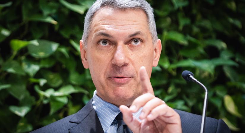 Mégsem nyitják meg az M30-ast, Lázár János minisztériuma szerint a Strabag nem hajlandó garanciát vállalni a munkájáért