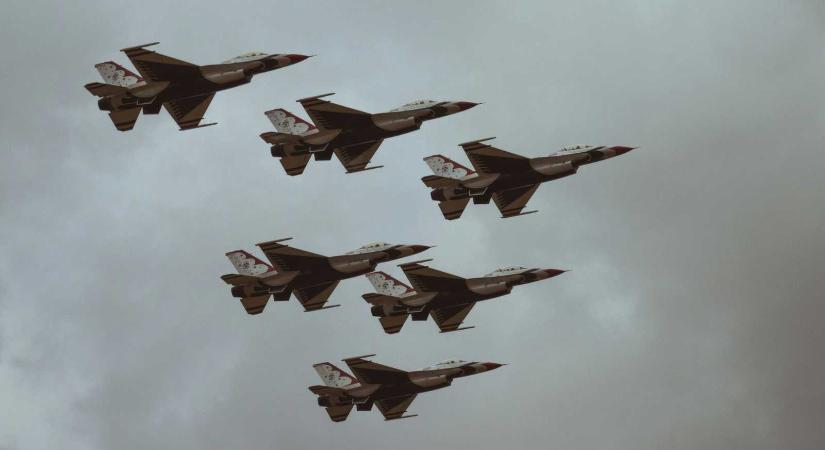 Nagy-Britannia magas technológiájú légvédelmi eszközöket vásárol Ukrajnának