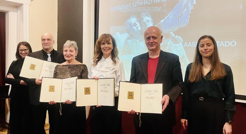 Rangos díjak a színjátszás idei kiemelkedő tagjainak