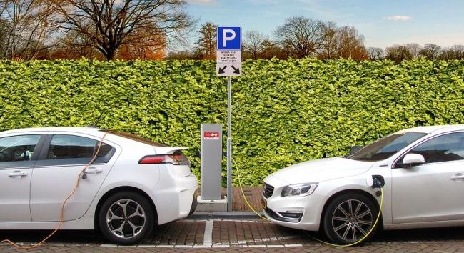 Két új kínai prémium autómárka érkezik Magyarországra