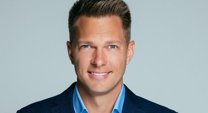 Tóth Dávid sosem látott fotókat mutatott az esküvőjéről