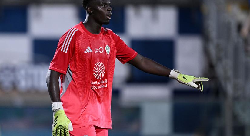 Hosszabbított klubjával a Chelsea korábbi kapusa! – hivatalos