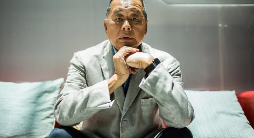 „Tárgyalásán maga a sajtószabadság ült a vádlottak padján” – Peking példát statuál a legismertebb hongkongi milliárdossal