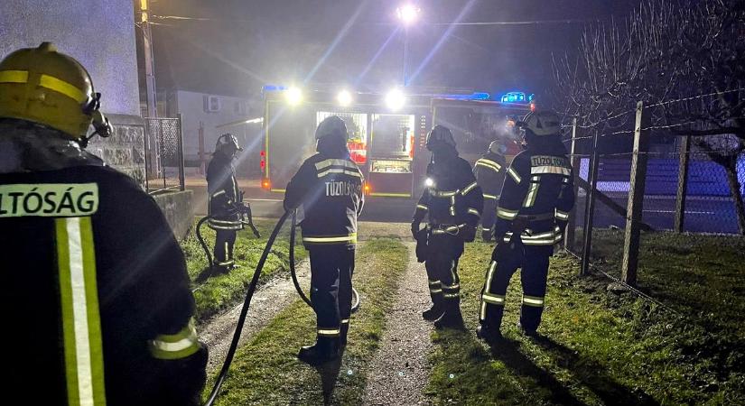 Hős falubeliek oltották a tüzet, ezzel megmentették a zalai családi házat