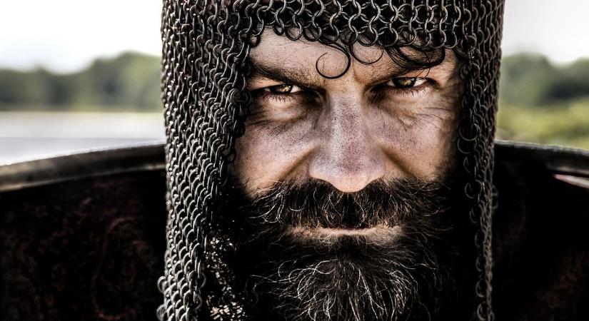 Koppány vezért egyáltalán nem négyelték fel, ez csak legenda, az igazság más