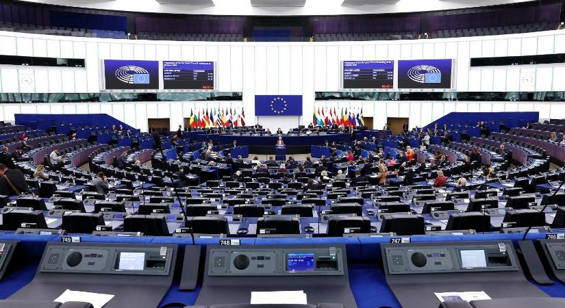 Hátrébb lép az EU, már nem akarja teljesen betiltani a belső égésű motorokat 2035-ig