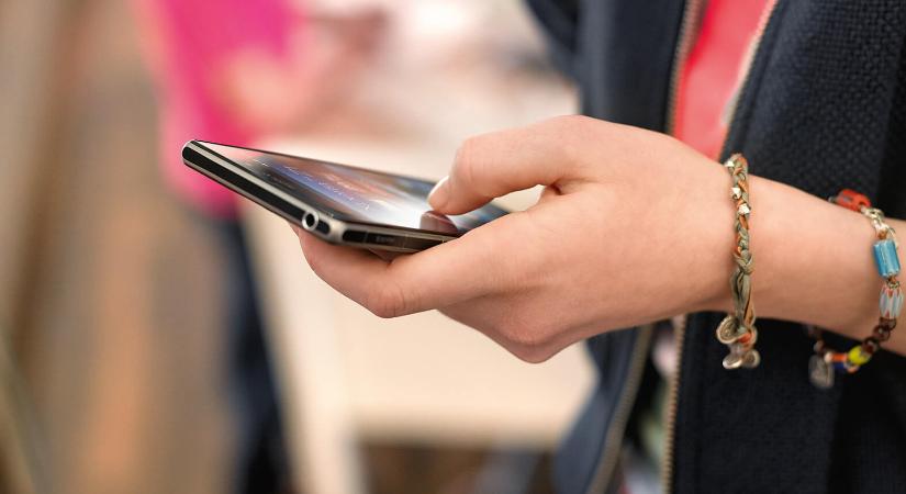 RÉSZLET, HŰSÉGAKCIÓK, KEDVEZMÉNYEK A MOBILOKNÁL