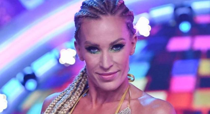 Kiderült Pásztor Anna felnőttfilmes múltja: az éjszakában is dolgozott az énekesnő