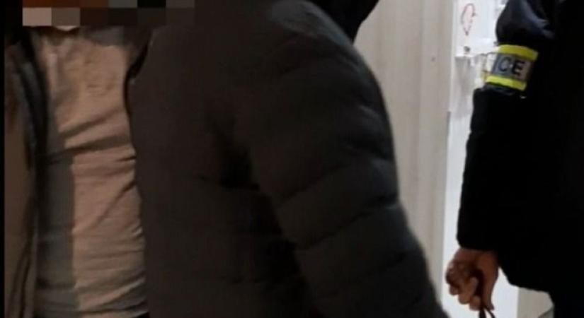 Több mint 160 millió forintot csalt ki áldozataiból a pofátlan álbróker ( videó)