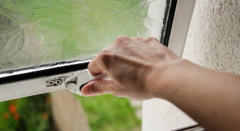 Ezzel a mozdulattal sokkal melegebbé válik a szoba: az ablakodnak van egy titkos funkciója