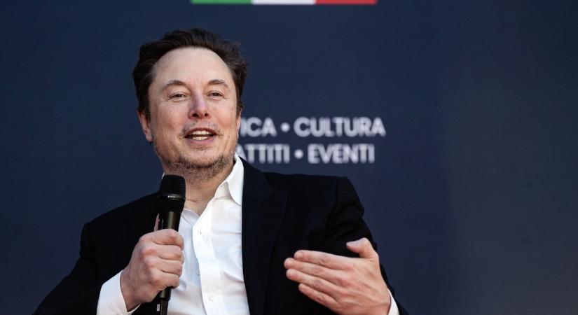 Elon Musk az első a világon, akinek a vagyona átlépte a 600 milliárd dollárt