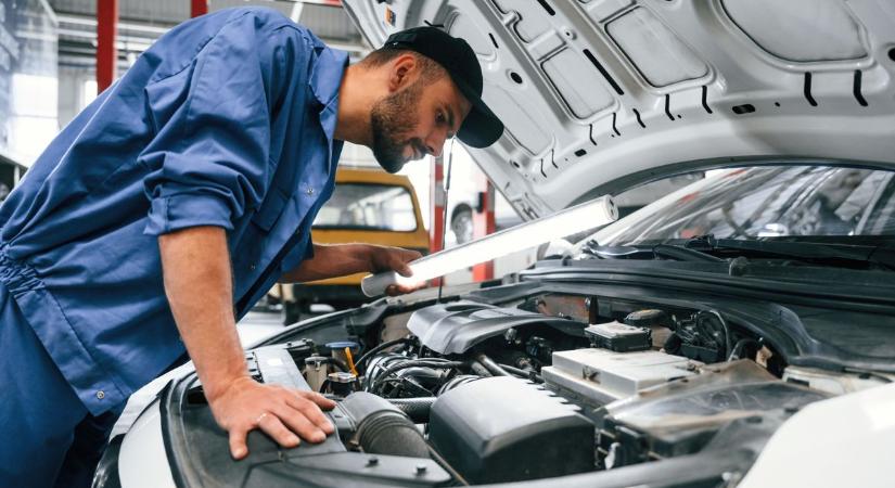 Változnak a műszaki vizsga szabályai és költségei, ez várja az autósokat 2026-ban