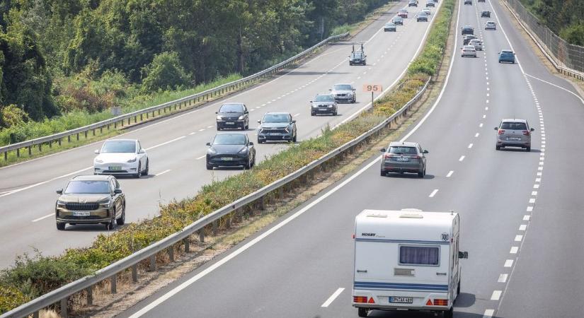 Közeleg az új KRESZ: olyan szabályok jönnek, amelyek minden közlekedőt érintenek