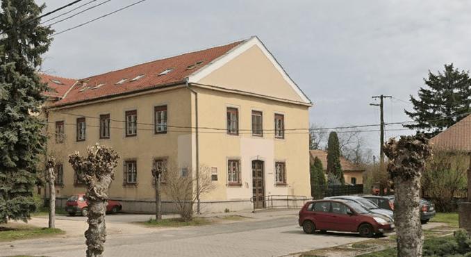 Nem kapott börtönbüntetést az iskolaigazgató, aki éveken át értelmileg és testileg sérült gyerekeket bántalmazott