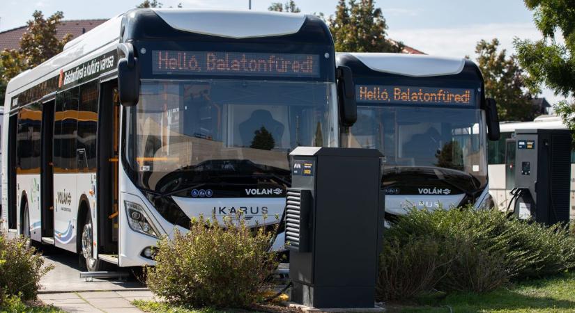 Nem akart gyalogolni, ezért elkötött egy buszt az idős férfi, majd éjjeli városnézést tartott