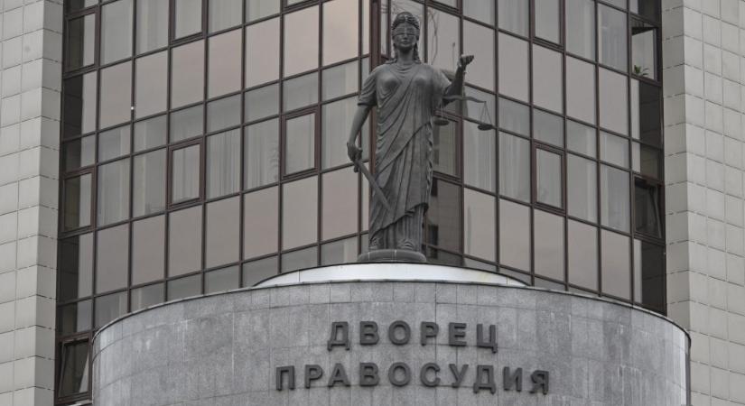 Elítélték egy orosz marxista csoport tagjait, mert a vád szerint Putyin rezsimjének megdöntésére készültek