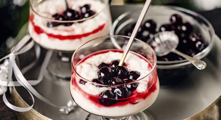 Ünnepi rizspuding meggyszósszal: különleges karácsonyi desszert