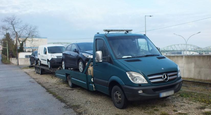 Tachográf készülék nélkül lazázott az M1-esen – milliós bírság lett a vége