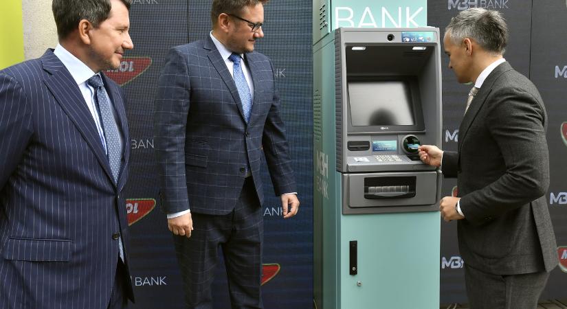 Alig temettük el a készpénzt, máris újra divatba jött