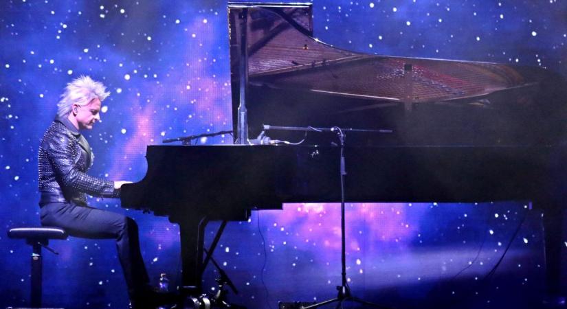 Egyedülálló show-műsorral kápráztatta el zalai közönségét Havasi (galéria)