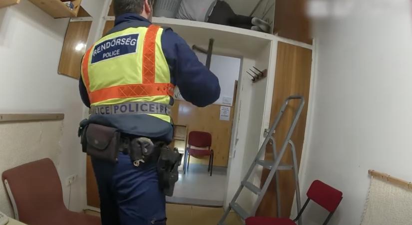 A szekrényben aludt el a betörő