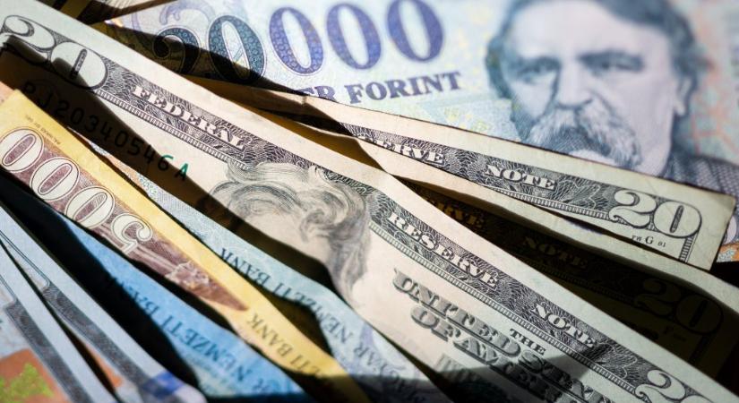A forint látványos gyengülésbe kezdett
