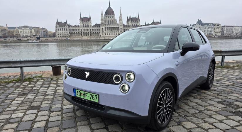 Cuki, minőségi, gyorsan cserélhető az aksija és nem is drága: kipróbáltuk a Firefly villanyautót